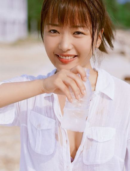 年轻漂亮的妈妈5