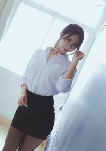 4个少妇按摩做爰