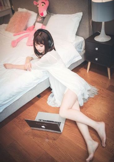 与僧侣交合的色欲之夜
