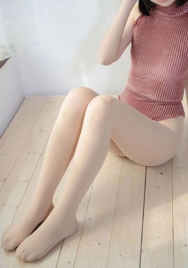善良的邻居的妻子