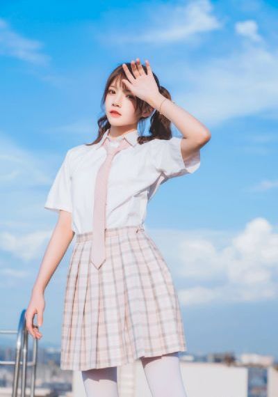 莫妮卡贝鲁奇情事